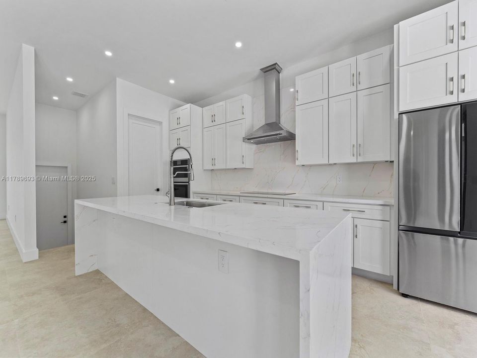 Recientemente alquilado: $8,500 (3 camas, 3 baños, 0 Pies cuadrados)