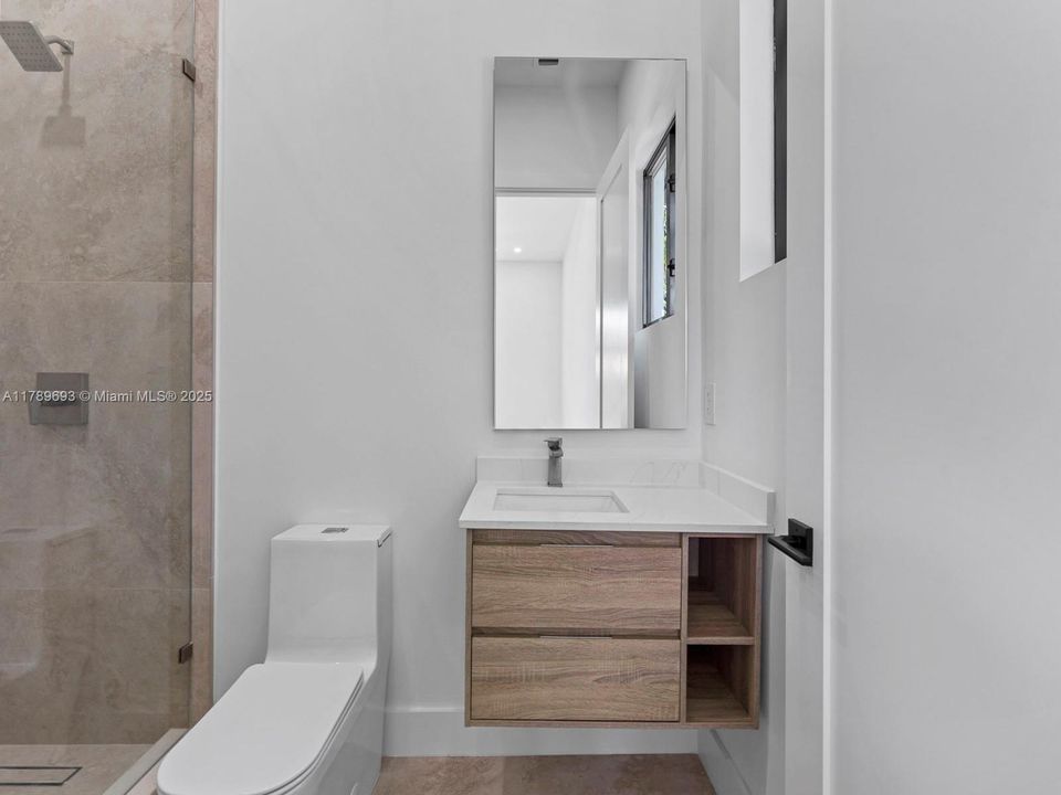 Recientemente alquilado: $8,500 (3 camas, 3 baños, 0 Pies cuadrados)