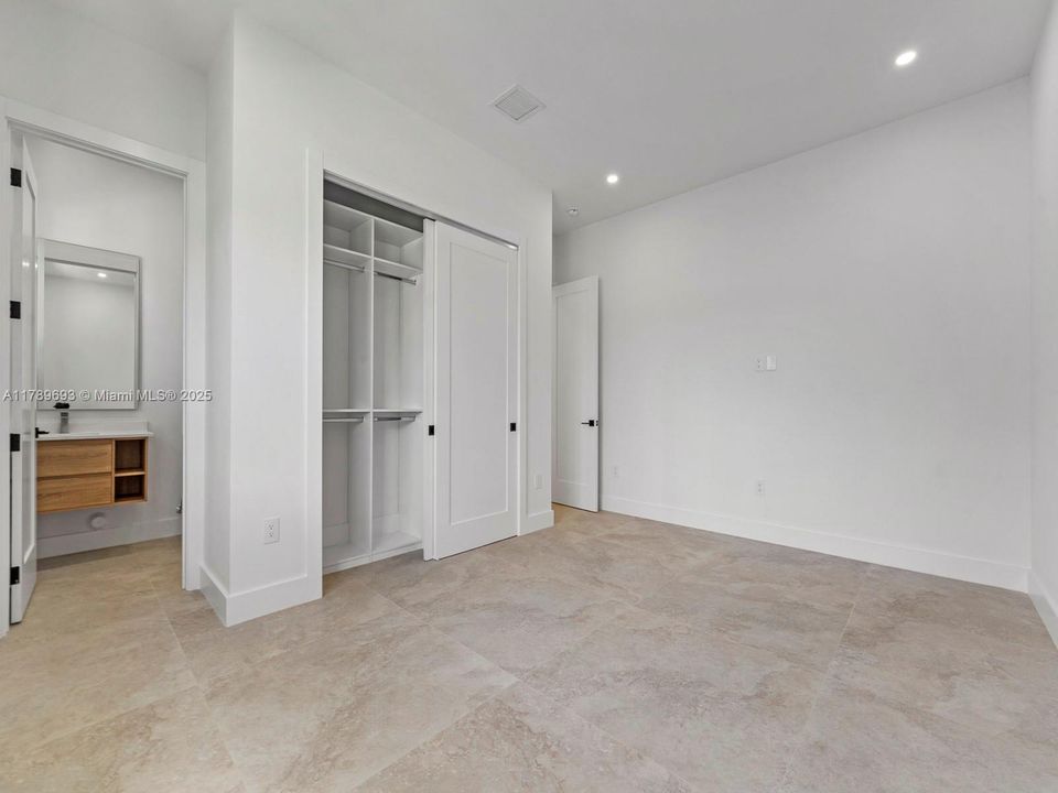 Recientemente alquilado: $8,500 (3 camas, 3 baños, 0 Pies cuadrados)