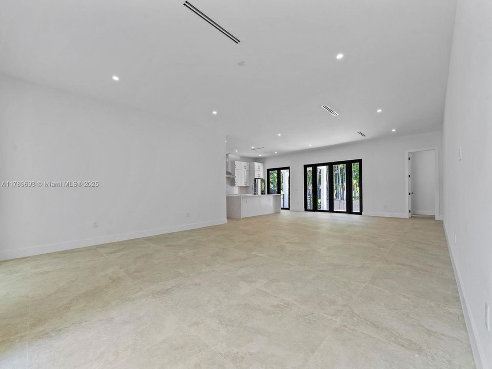 Recientemente alquilado: $8,500 (3 camas, 3 baños, 0 Pies cuadrados)