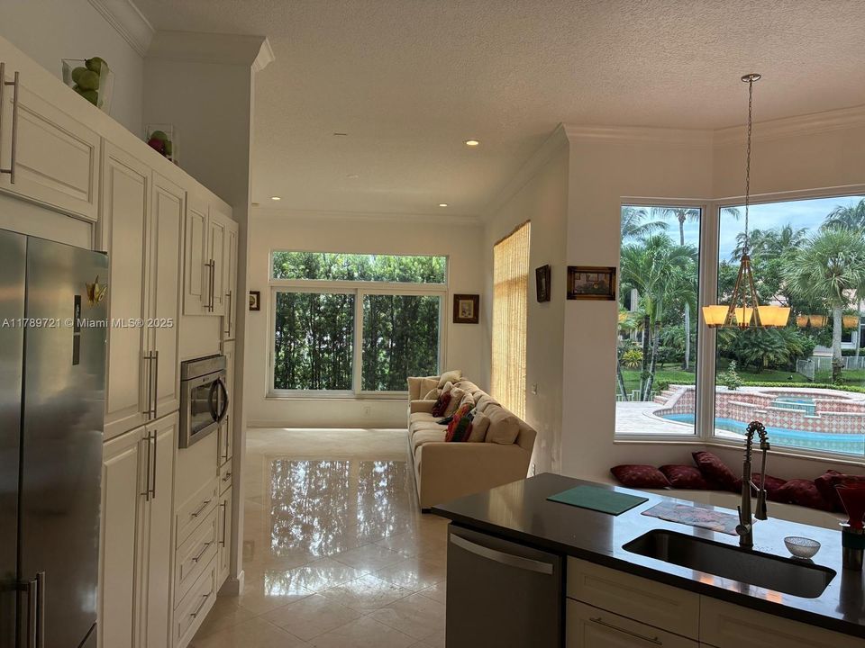 Под контрактом: $1,590,000 (4 спален, 3 ванн, 0 Квадратных фут)