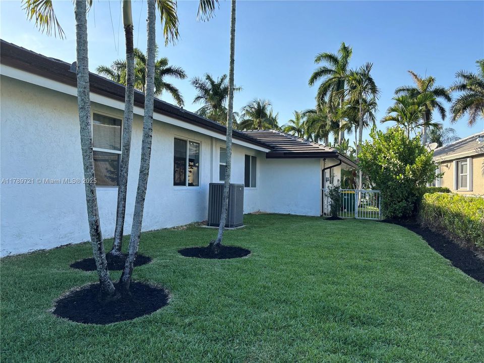 Под контрактом: $1,590,000 (4 спален, 3 ванн, 0 Квадратных фут)