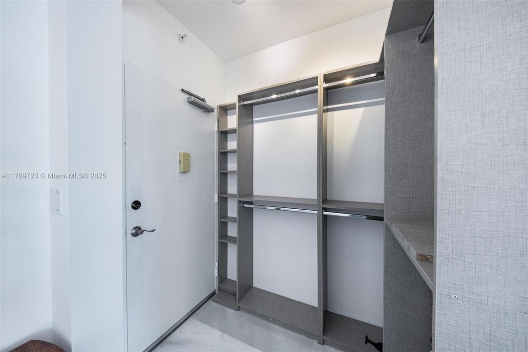 На продажу: $850,000 (2 спален, 3 ванн, 1283 Квадратных фут)