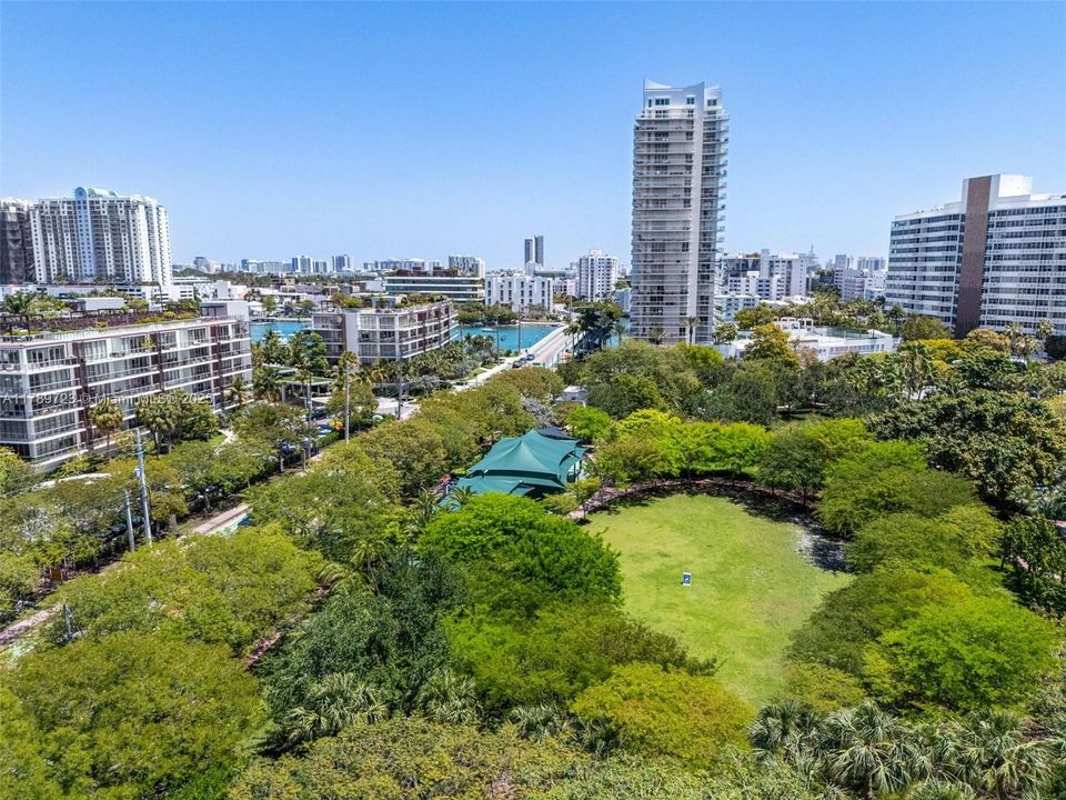 На продажу: $850,000 (2 спален, 3 ванн, 1283 Квадратных фут)