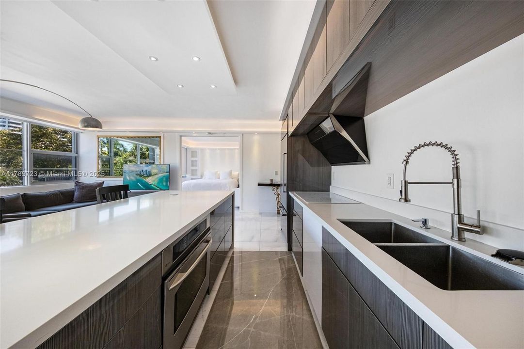 На продажу: $850,000 (2 спален, 3 ванн, 1283 Квадратных фут)