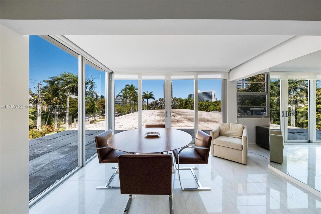 На продажу: $850,000 (2 спален, 3 ванн, 1283 Квадратных фут)