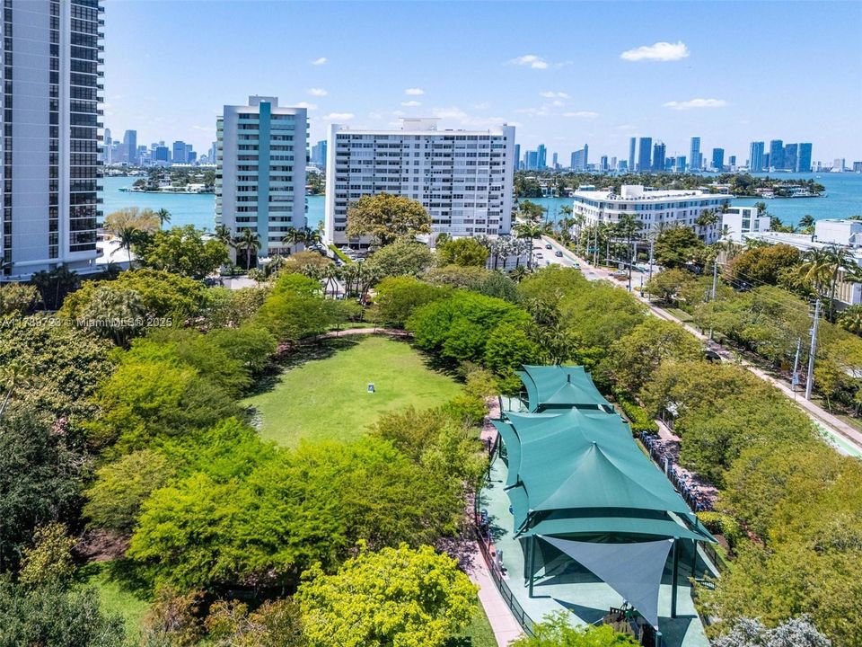 На продажу: $850,000 (2 спален, 3 ванн, 1283 Квадратных фут)