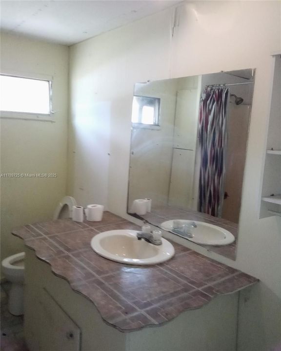 Recently Sold: $144,900 (3 beds, 2 baths, 720 Square Feet)