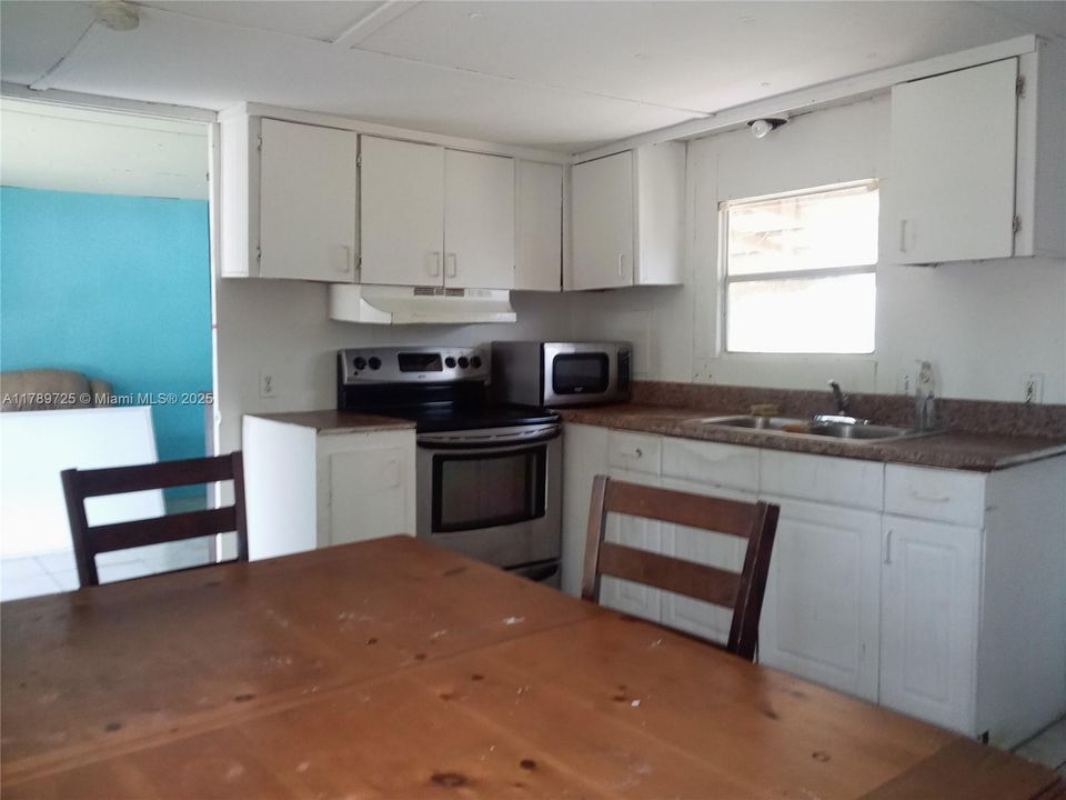 Recently Sold: $144,900 (3 beds, 2 baths, 720 Square Feet)