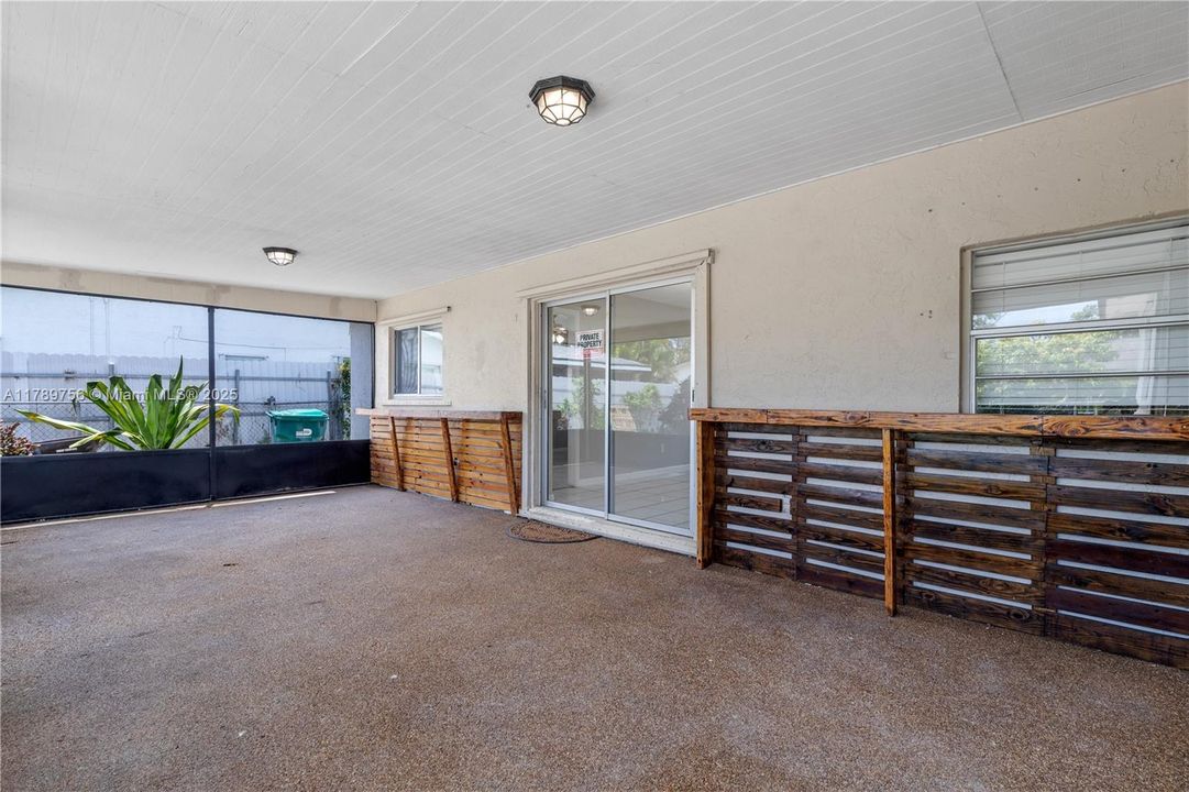 Recientemente alquilado: $3,000 (4 camas, 2 baños, 1616 Pies cuadrados)