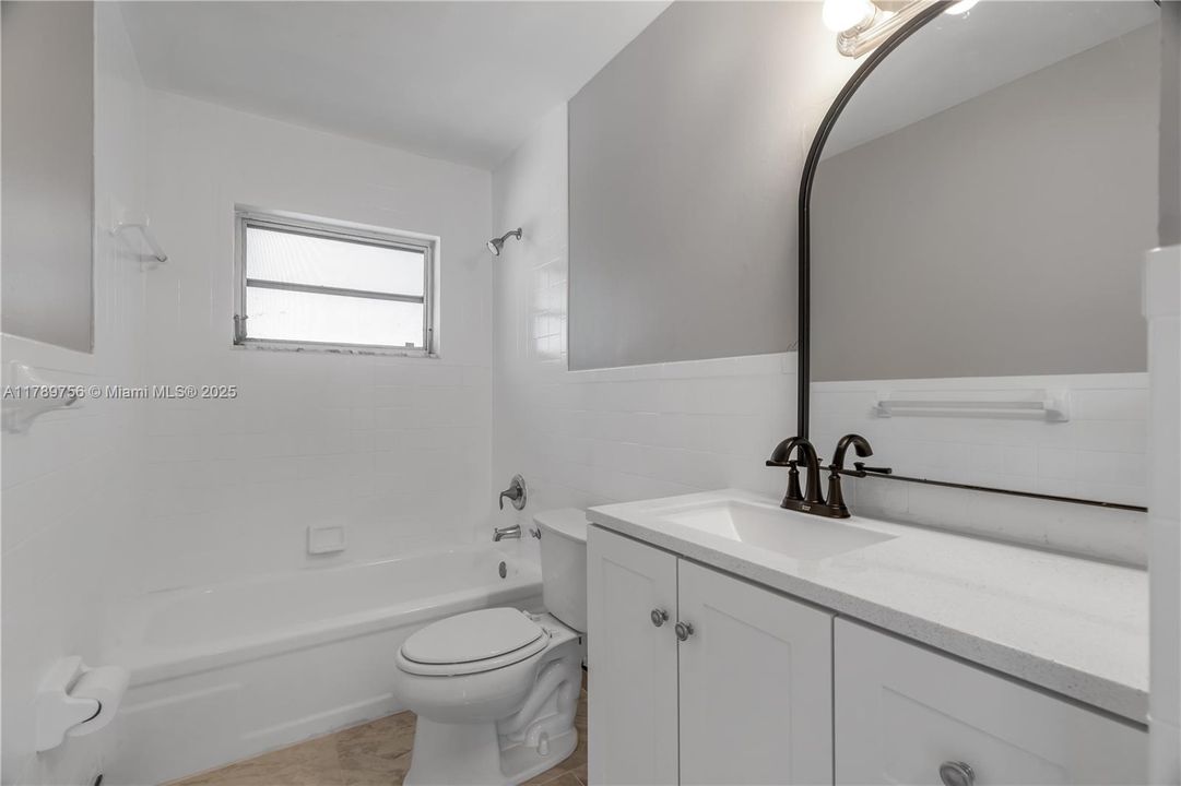 Recientemente alquilado: $3,000 (4 camas, 2 baños, 1616 Pies cuadrados)