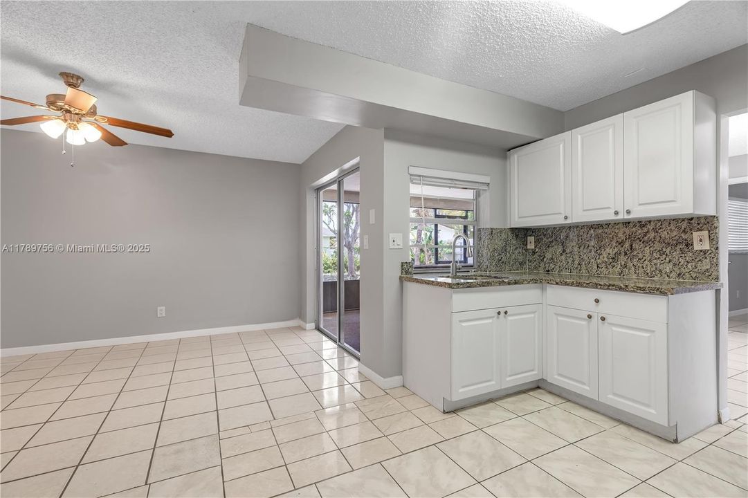 Recientemente alquilado: $3,000 (4 camas, 2 baños, 1616 Pies cuadrados)