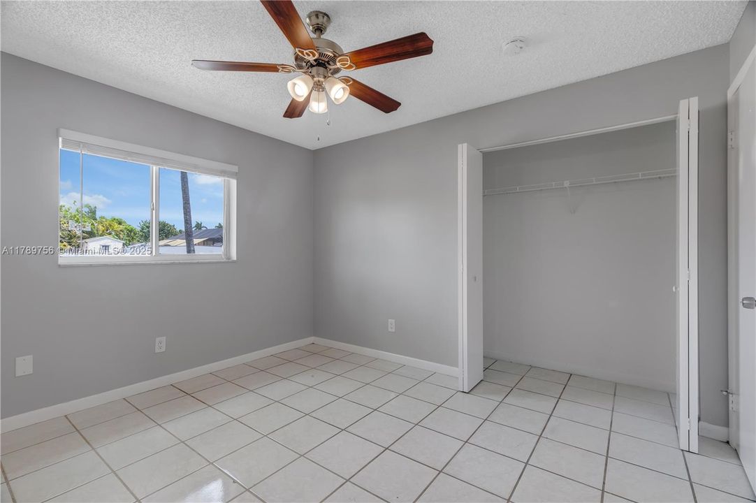 Recientemente alquilado: $3,000 (4 camas, 2 baños, 1616 Pies cuadrados)