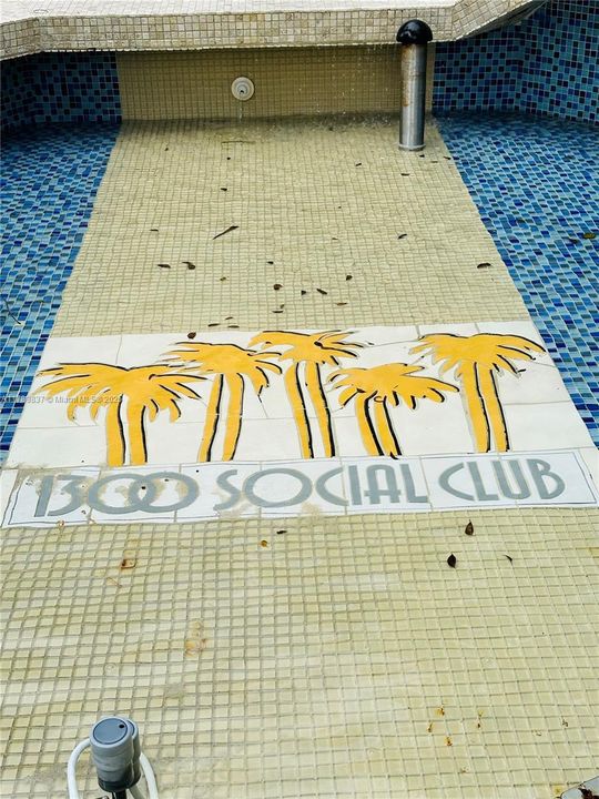 На продажу: $234,900 (1 спален, 1 ванн, 601 Квадратных фут)