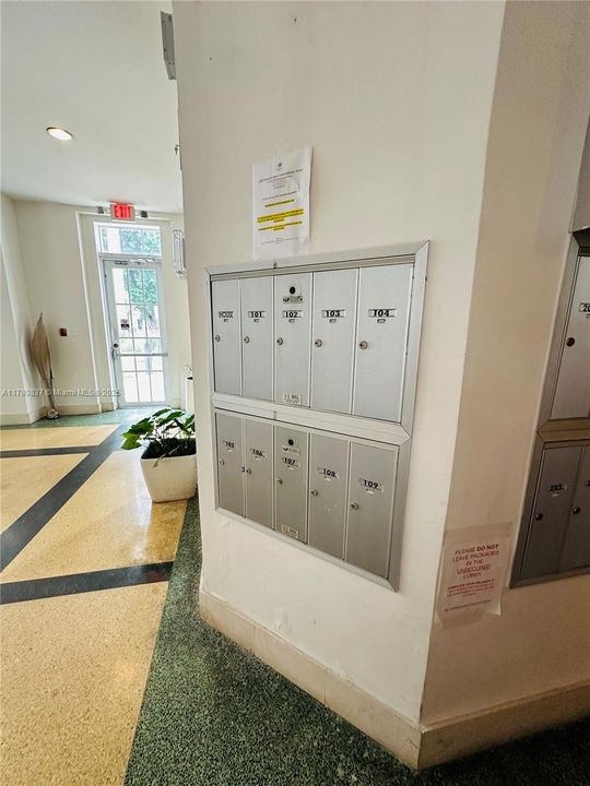 На продажу: $234,900 (1 спален, 1 ванн, 601 Квадратных фут)