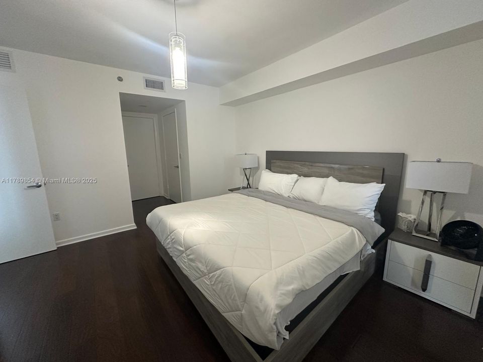 На продажу: $850,000 (2 спален, 2 ванн, 1357 Квадратных фут)