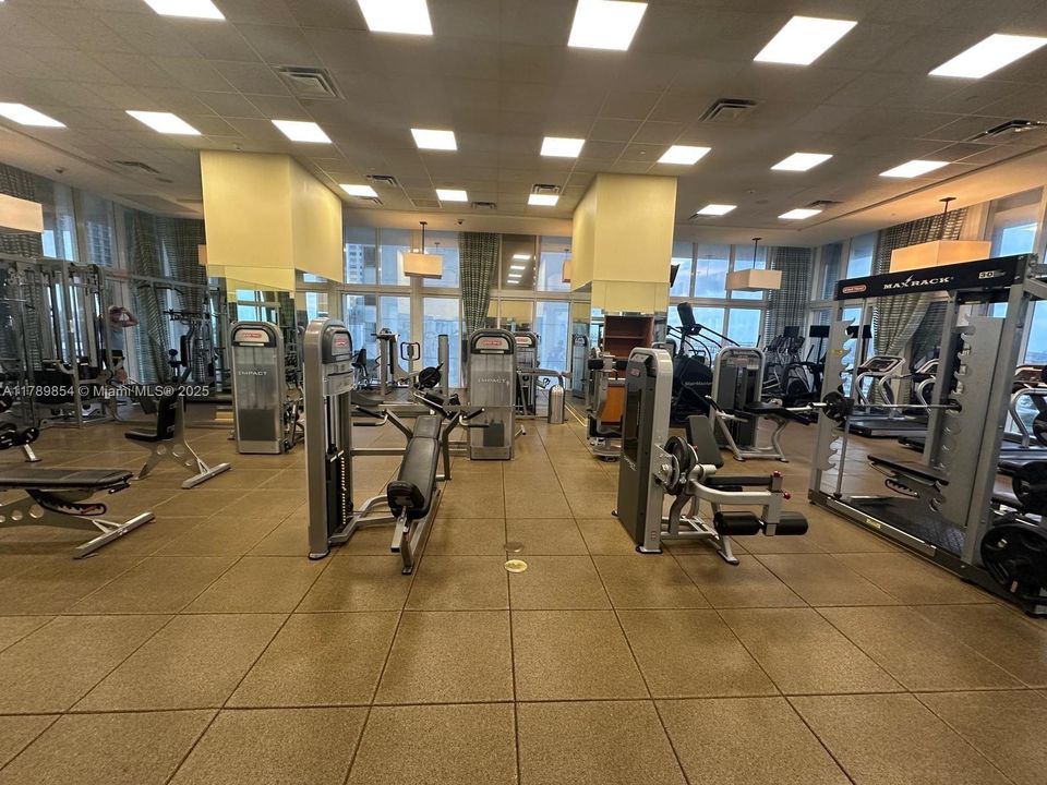 На продажу: $850,000 (2 спален, 2 ванн, 1357 Квадратных фут)