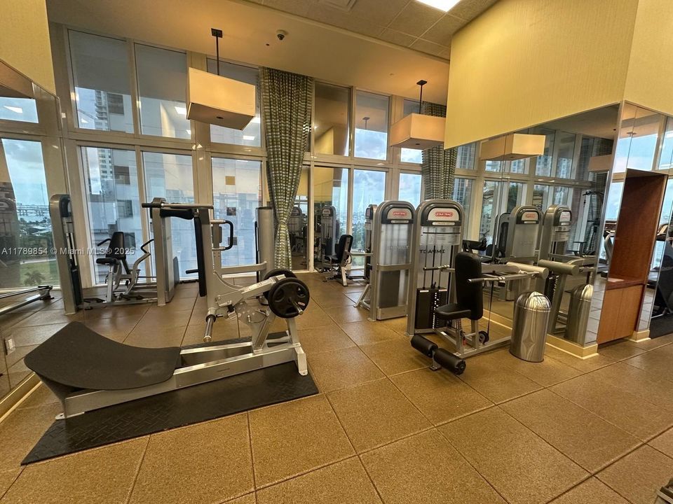 На продажу: $850,000 (2 спален, 2 ванн, 1357 Квадратных фут)