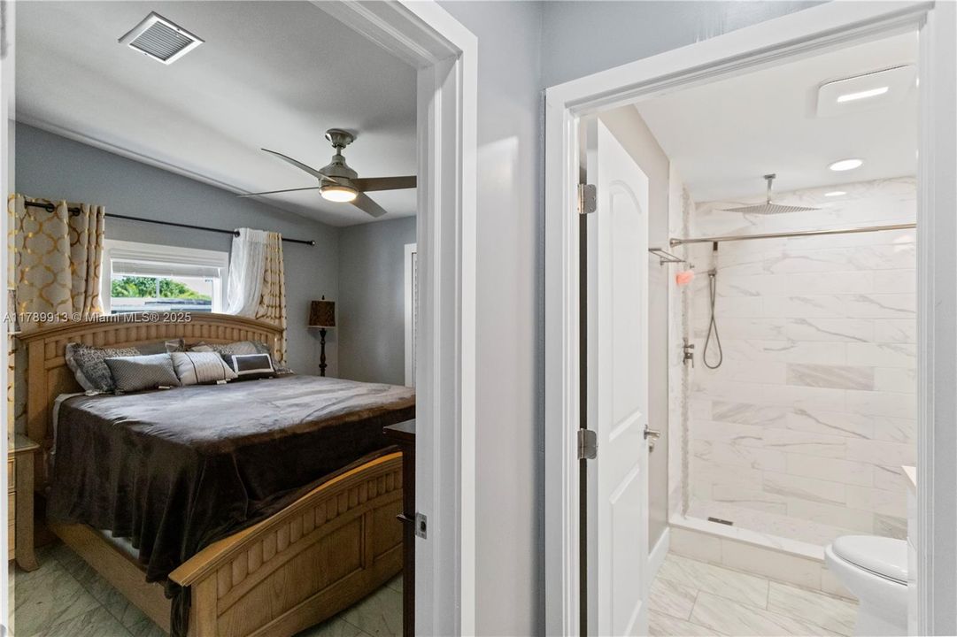 For Sale: $345,000 (3 beds, 3 baths, 1512 Square Feet)