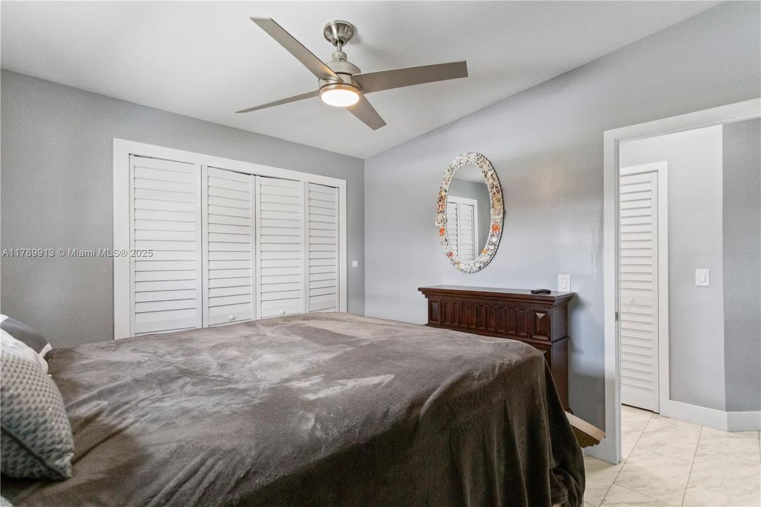 For Sale: $345,000 (3 beds, 3 baths, 1512 Square Feet)