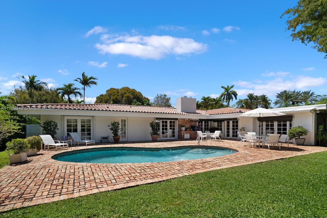 For Sale: $4,500,000 (3 beds, 3 baths, 2927 Square Feet)