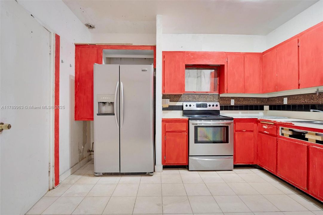 最近售出: $900,000 (2 贝兹, 2 浴室, 1547 平方英尺)