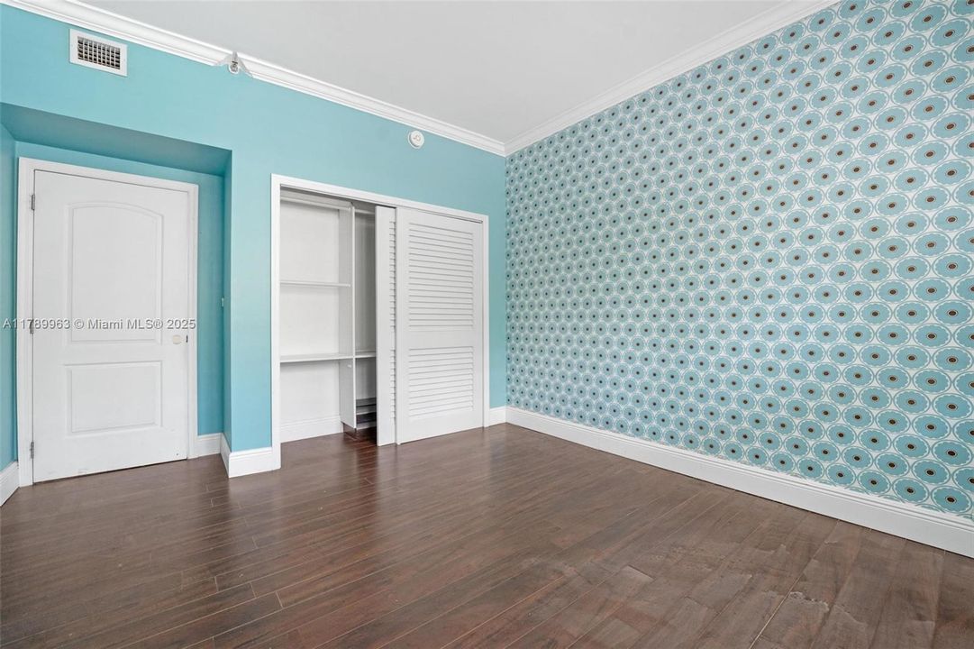 最近售出: $900,000 (2 贝兹, 2 浴室, 1547 平方英尺)