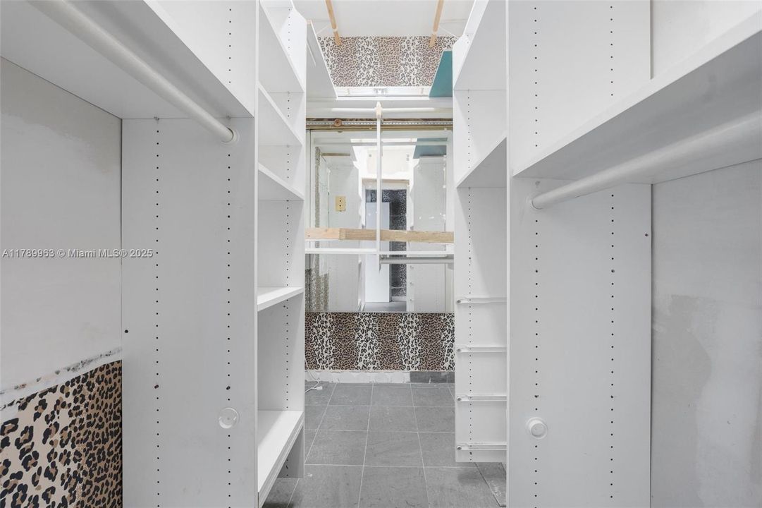 最近售出: $900,000 (2 贝兹, 2 浴室, 1547 平方英尺)