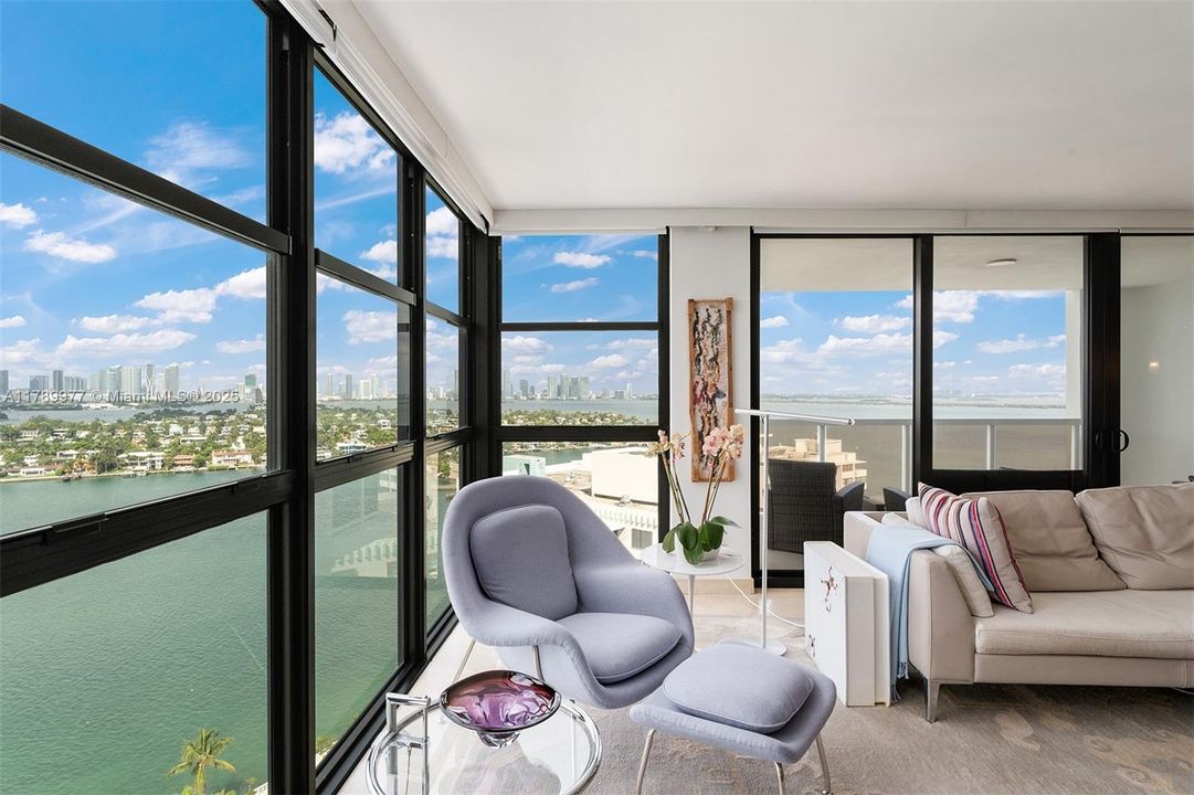 合同活跃: $2,350,000 (2 贝兹, 2 浴室, 1778 平方英尺)