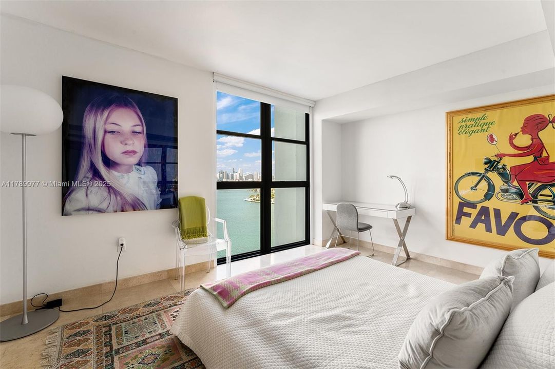 合同活跃: $2,350,000 (2 贝兹, 2 浴室, 1778 平方英尺)