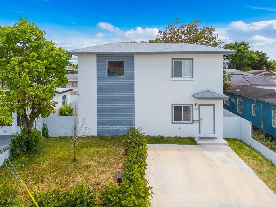 For Sale: $572,999 (4 beds, 2 baths, 1610 Square Feet)