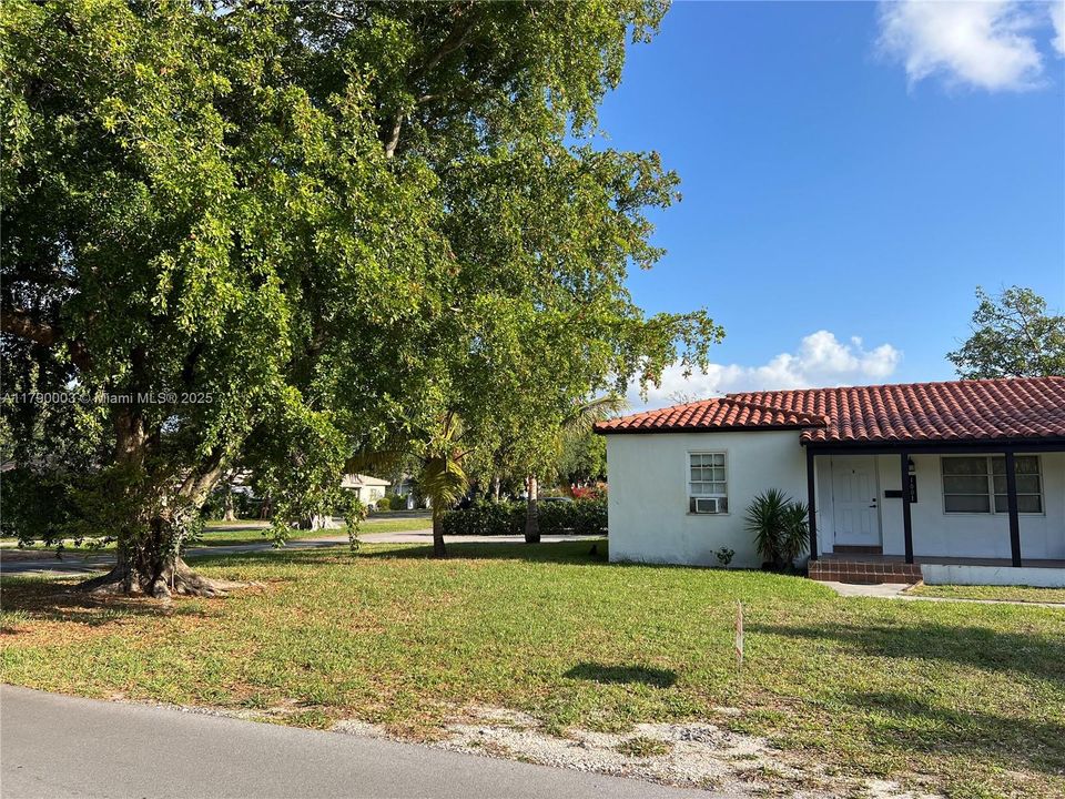 待售: $859,000 (0 贝兹, 0 浴室, 1531 平方英尺)