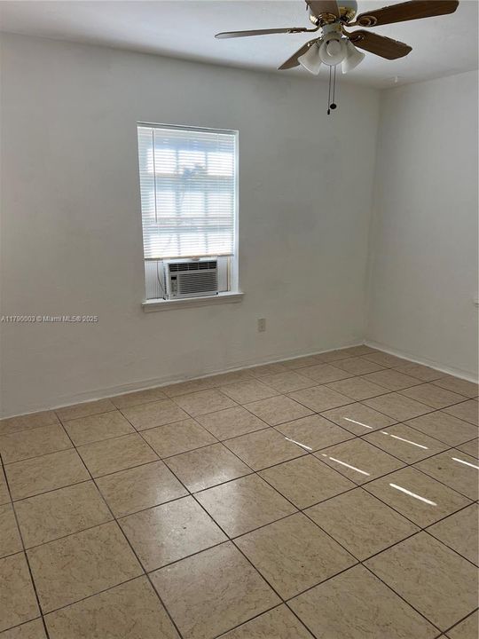 待售: $859,000 (0 贝兹, 0 浴室, 1531 平方英尺)