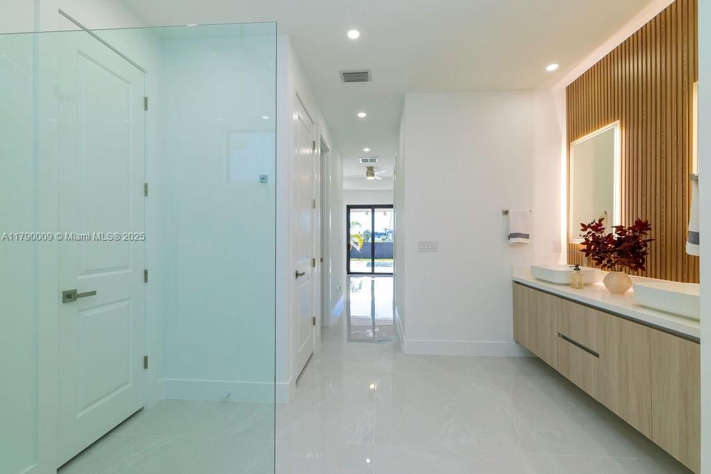 Recently Sold: $569,000 (4 beds, 3 baths, 0 Square Feet)