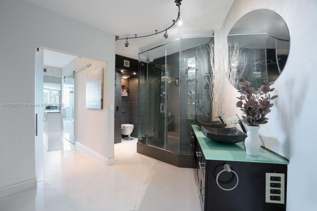 待售: $1,336,000 (2 贝兹, 2 浴室, 1484 平方英尺)