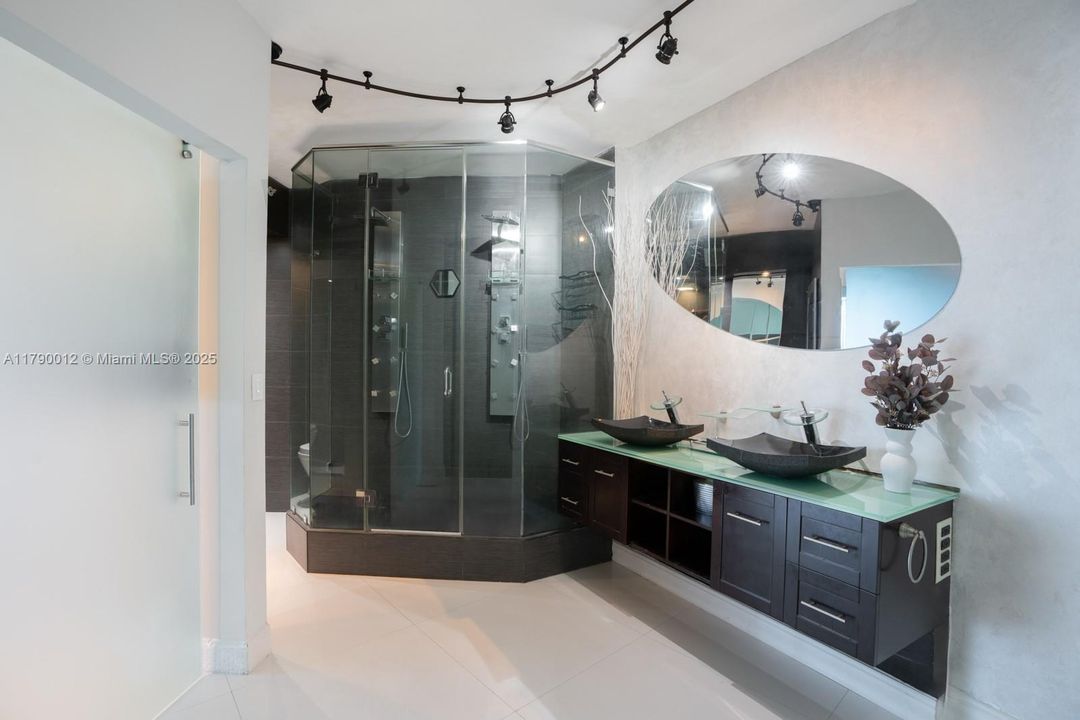 待售: $1,336,000 (2 贝兹, 2 浴室, 1484 平方英尺)