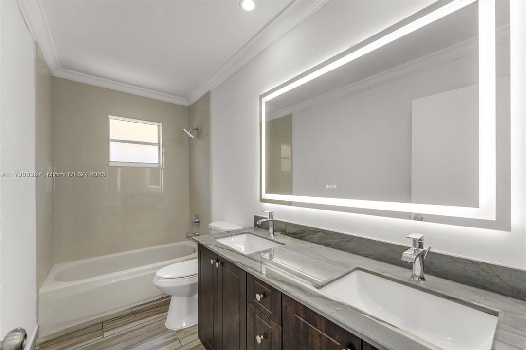 Recently Sold: $649,900 (3 beds, 2 baths, 1704 Square Feet)