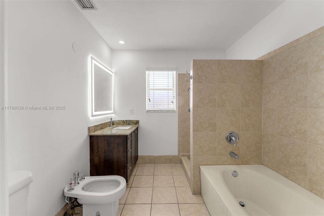 Recently Sold: $649,900 (3 beds, 2 baths, 1704 Square Feet)