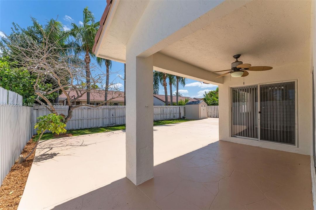 Recently Sold: $649,900 (3 beds, 2 baths, 1704 Square Feet)