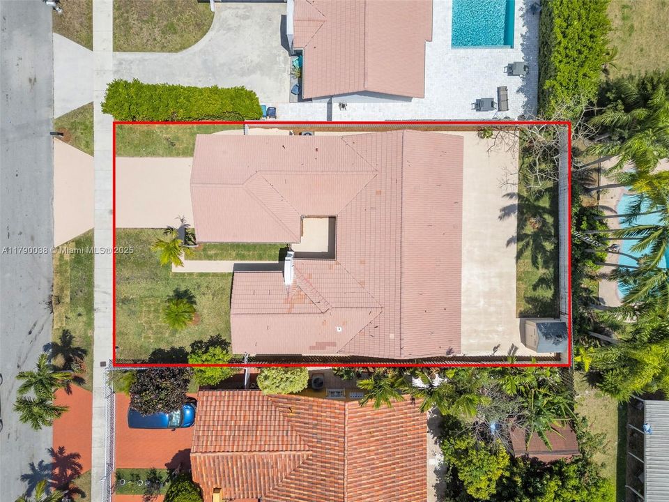 Recently Sold: $649,900 (3 beds, 2 baths, 1704 Square Feet)