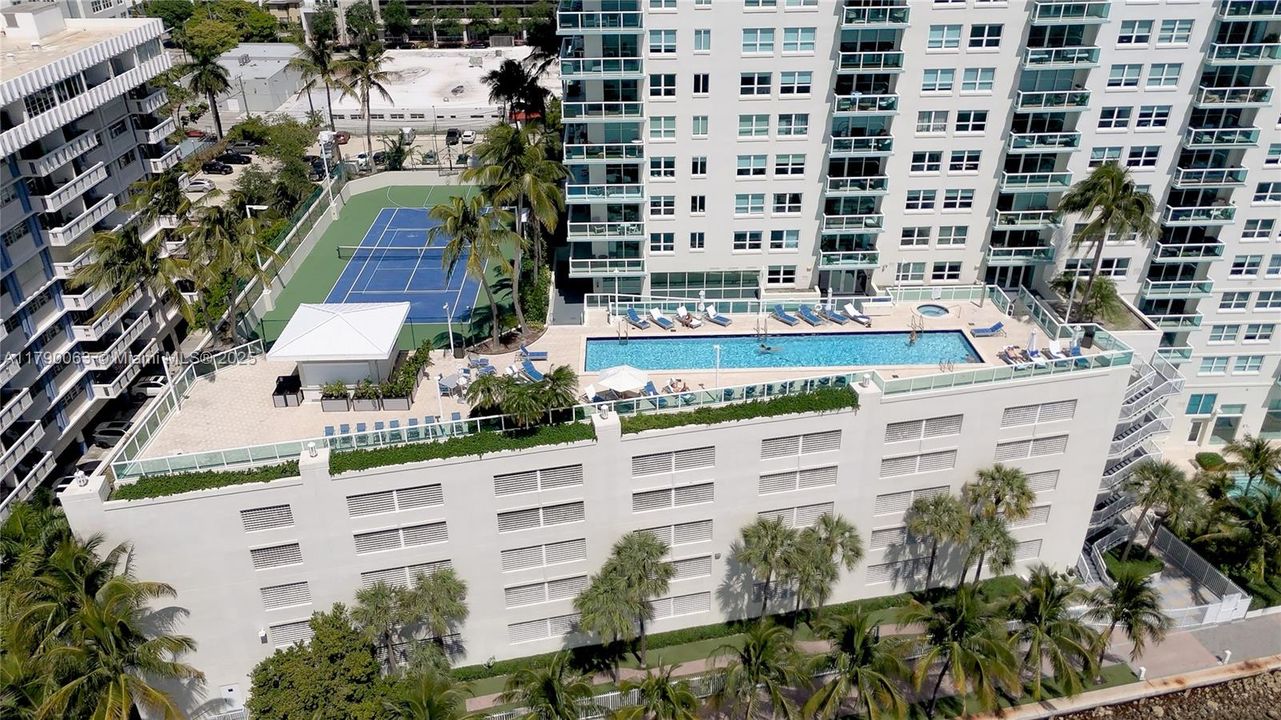 待售: $1,170,000 (2 贝兹, 2 浴室, 1147 平方英尺)