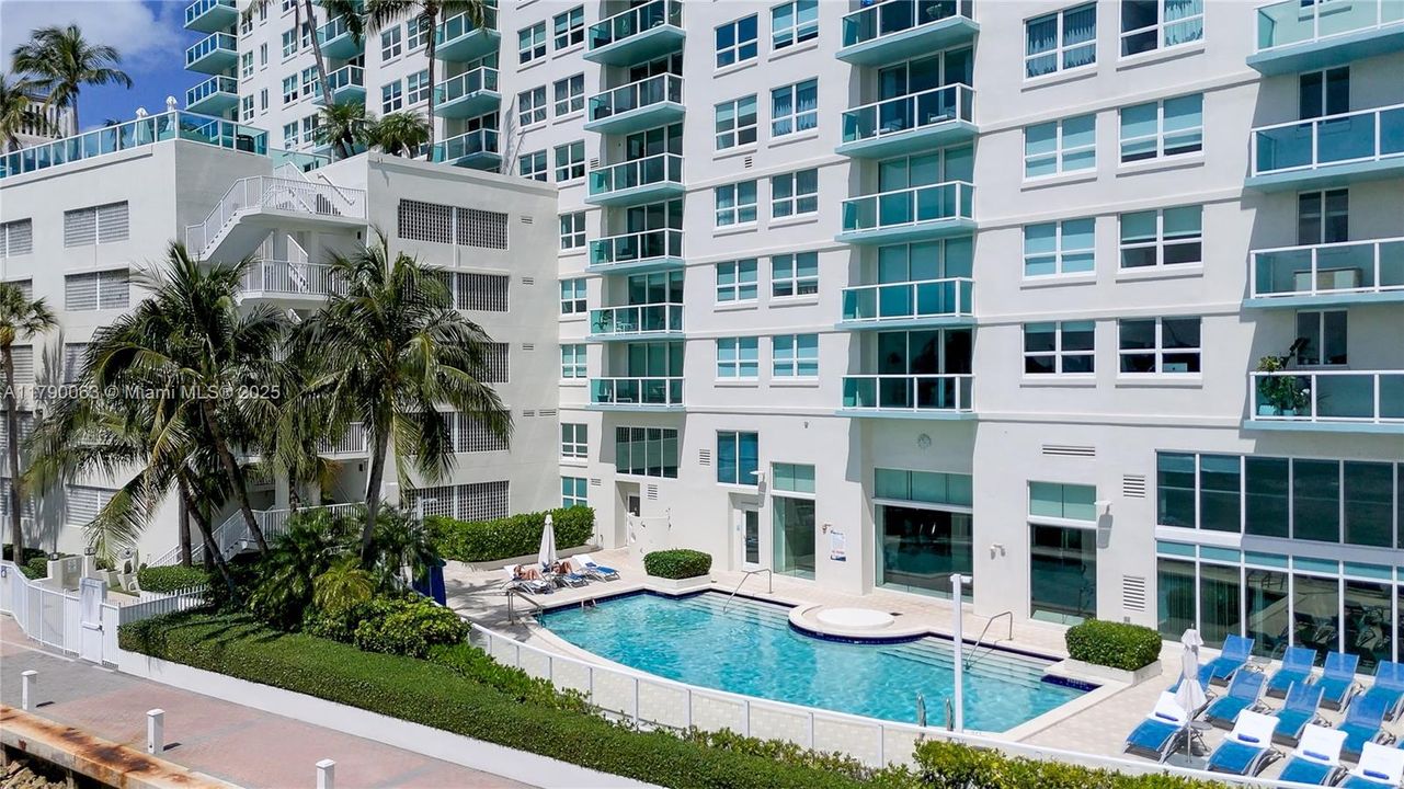 待售: $1,170,000 (2 贝兹, 2 浴室, 1147 平方英尺)