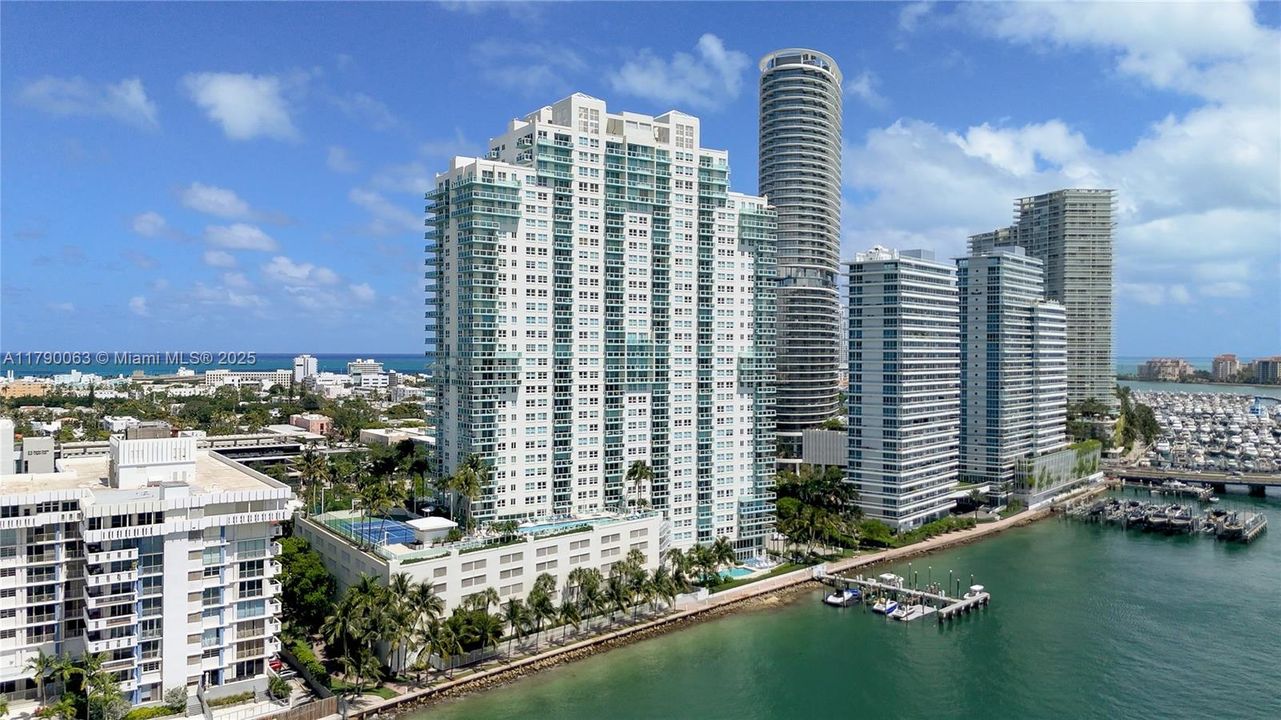 待售: $1,170,000 (2 贝兹, 2 浴室, 1147 平方英尺)