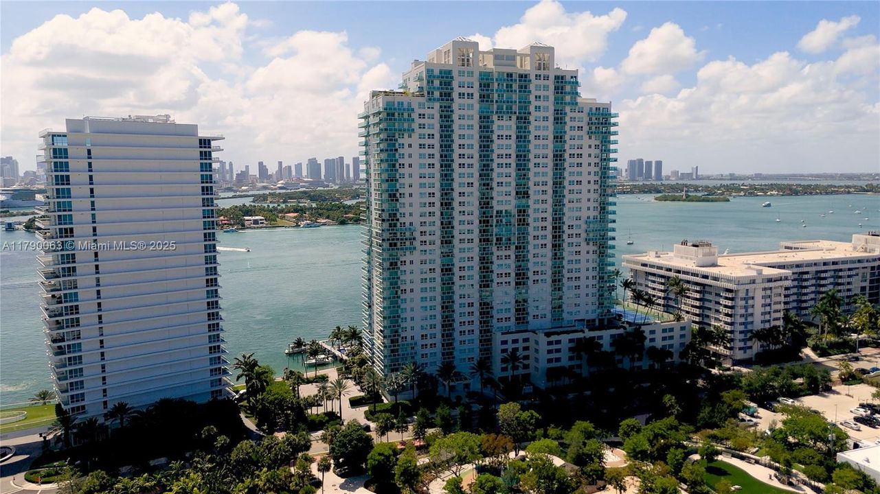 待售: $1,170,000 (2 贝兹, 2 浴室, 1147 平方英尺)