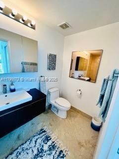 Recently Rented: $4,500 (1 beds, 1 baths, 818 Square Feet)