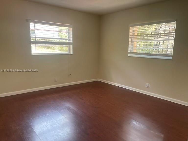 Recently Rented: $3,000 (3 beds, 2 baths, 1518 Square Feet)