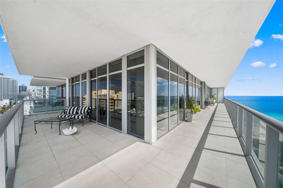 For Sale: $3,600,000 (2 beds, 2 baths, 1621 Square Feet)