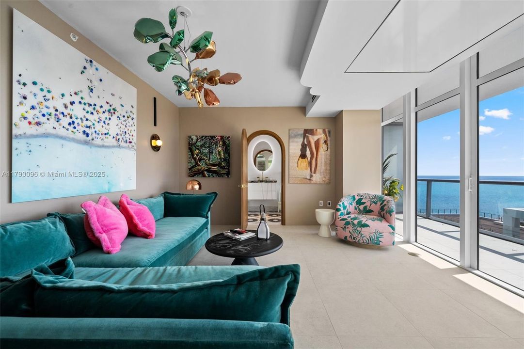 For Sale: $3,600,000 (2 beds, 2 baths, 1621 Square Feet)