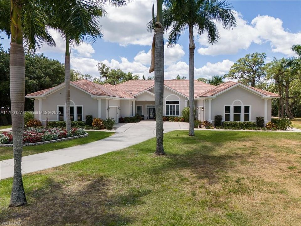 2920 FORT DENAUD RDLABELLE, FL 33935