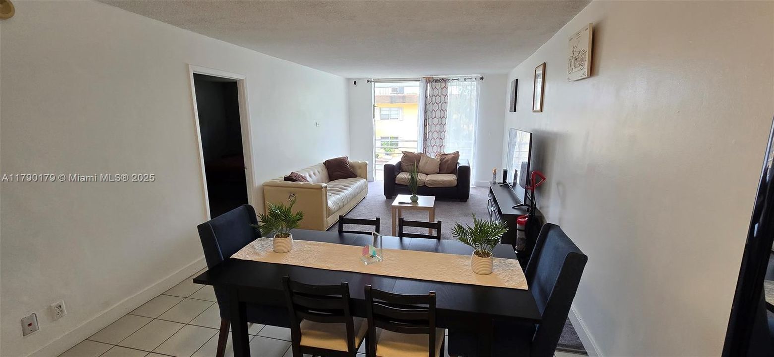 Vendido Recientemente: $178,000 (1 camas, 1 baños, 880 Pies cuadrados)